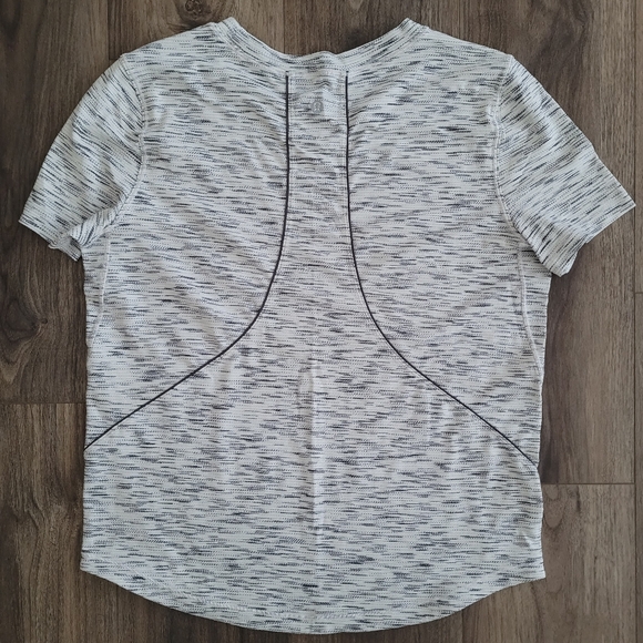 Lululemon Top - Picture 4 of 4